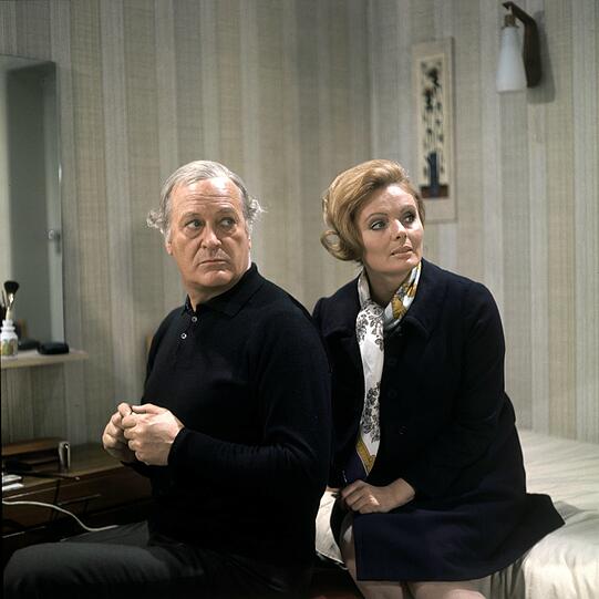 Ruth Maria Kubitschek mit Curd Jürgens in "Millionen nach Maß" (1970)
