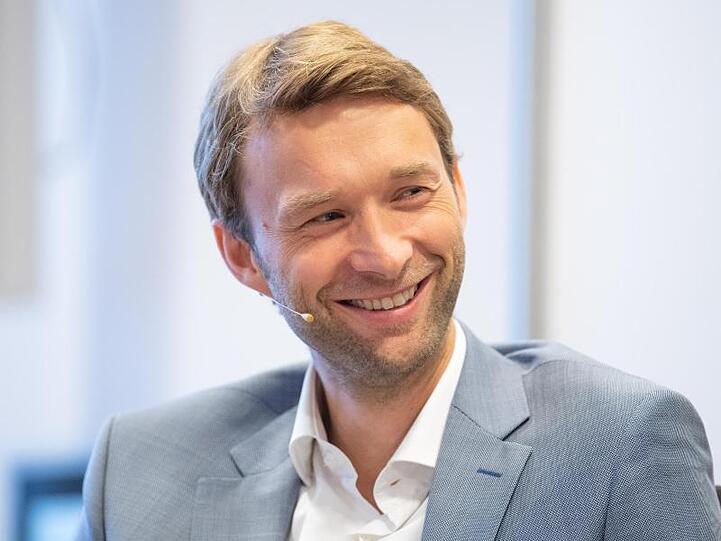 Simon Rolfes, Sportdirektor von Fußball-Bundesligist Bayer Leverkusen. Foto: Marius Becker/dpa/Archivbild