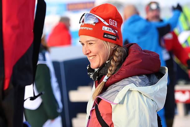 Biathlon-Olympiasiegerin Denise Herrmann-Wick spricht mit Felix Neureuther über Kinder und Skifahren.