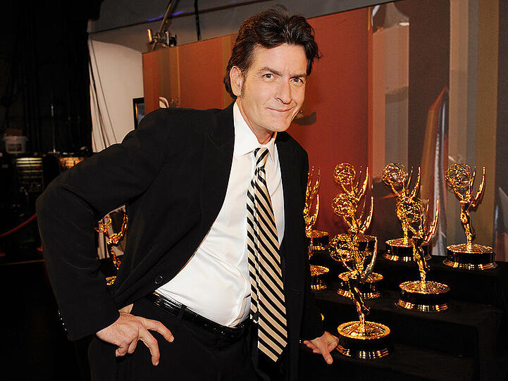 Ob Charlie Sheen bei der möglicherweise anstehenden Gerichtsverhandlung immer noch so schmunzelt?