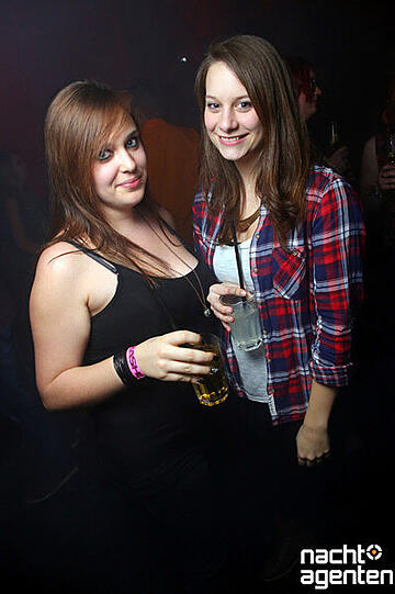 Die besten Party-Bilder vom Samstag. Hier in der Nachtgalerie.
