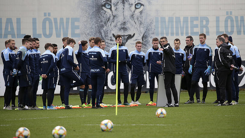Der TSV 1860 trainiert ab Donnerstag wieder mit der ganzen Mannschaft. (Archivbild)