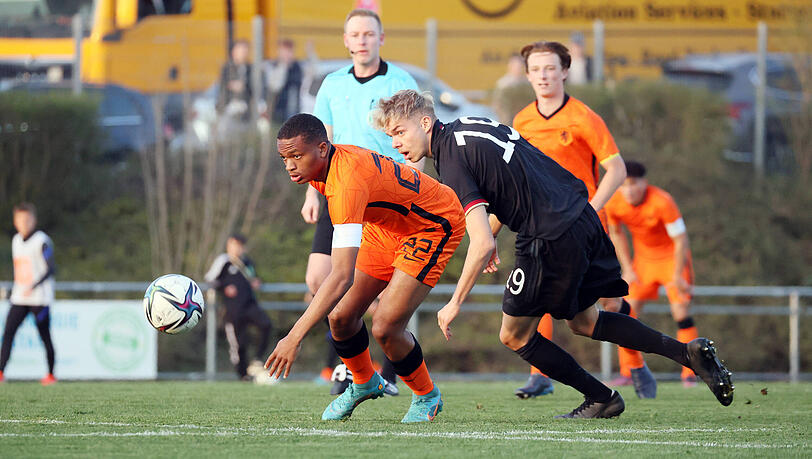Leandro Morgalla spielte Ende März mit der deutschen U18-Nationalmannschaft gegen die Niederlande. Leandro Morgalla spielte Ende März mit der deutschen U18-Nationalmannschaft gegen die Niederlande.