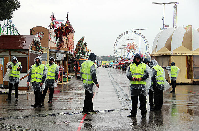 Impressionen von der Regen-Wiesn 2016.