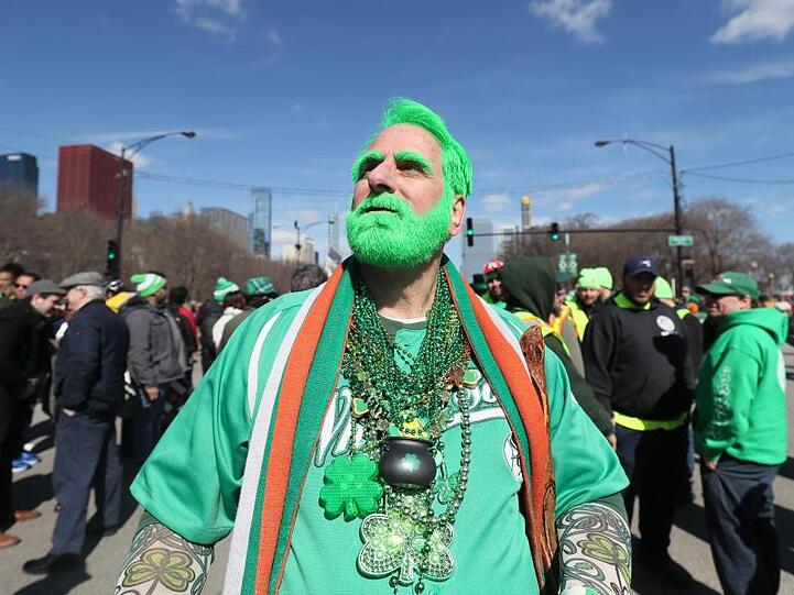 Teilnehmer der St. Patrick's Day Parade in Chicago.