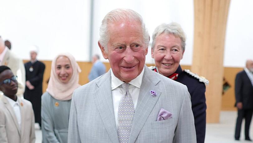 König Charles III. geht es gut - auch drei Monate nach der Falschmeldung zu seinem angeblichen Tod. König Charles III. geht es gut - auch drei Monate nach der Falschmeldung zu seinem angeblichen Tod.