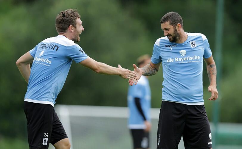 Nach Kaffee und Kuchen ging es am Dienstag direkt zur ersten Trainingseinheit in die Kaiserwinkl-Arena.