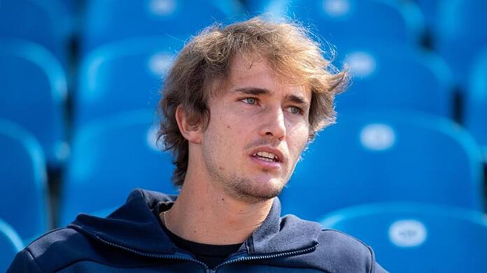 Alexander Zverev während einer Pressekonferenz.
