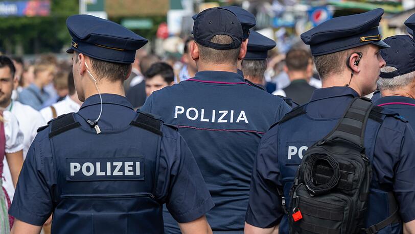 Polizisten aus Italien sind zur Unterst&uuml;tzung da. (Archivbild)