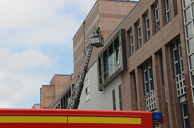 Die Bilder vom Brand an der Hopfenpost