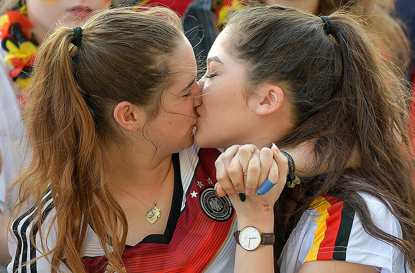 Die deutsche Nationalelf ist ausgeschieden, aber irgendwie war es doch schön - dieses Halbfinale bei der Fußball-EM in Frankreich. Sehen Sie selbst...