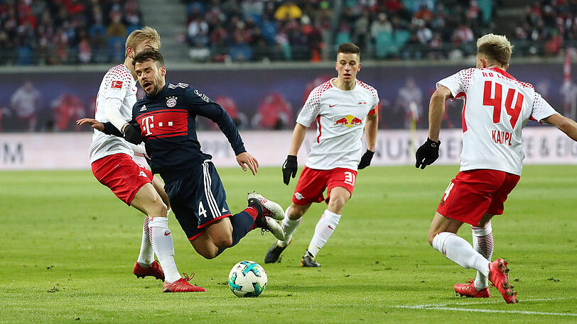Juan Bernat: Note 5.
 Ernstfallprobe als Linksaußen. Der Spanier vertrat Ribéry. Ohne echte Wirkung, keine Dribblings, keine Flanken. Verlor Zweikämpfe und Bälle. Raus nach 61 Minuten. Schwach.
