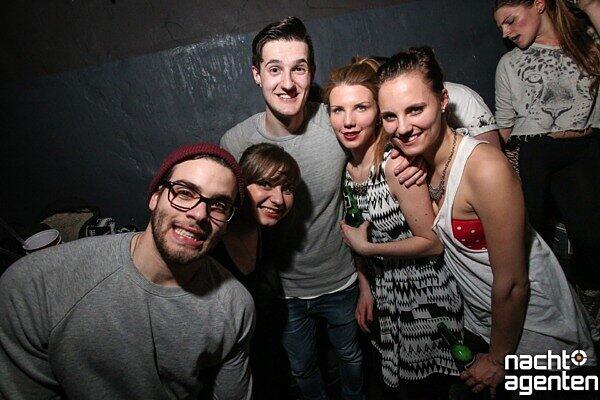 Die besten Partybilder vom Samstag. Hier aus dem Crux.
