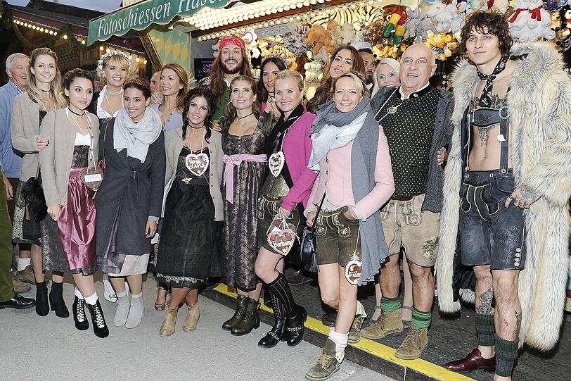 Angermaier-Chef Axel Munz und Cathy Hummels (eigene Kollektion: "Catherine Hummels bei Angermaier") haben zum Wiesn-Besuch geladen