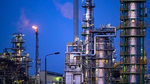Die &Ouml;lraffinerie PCK in Schwedt bezieht kein russisches &Ouml;l mehr, erh&auml;lt aber &uuml;ber die durch Russland verlaufende Druschba-Pipeline &Ouml;l aus Kasachstan. (Archivbild)