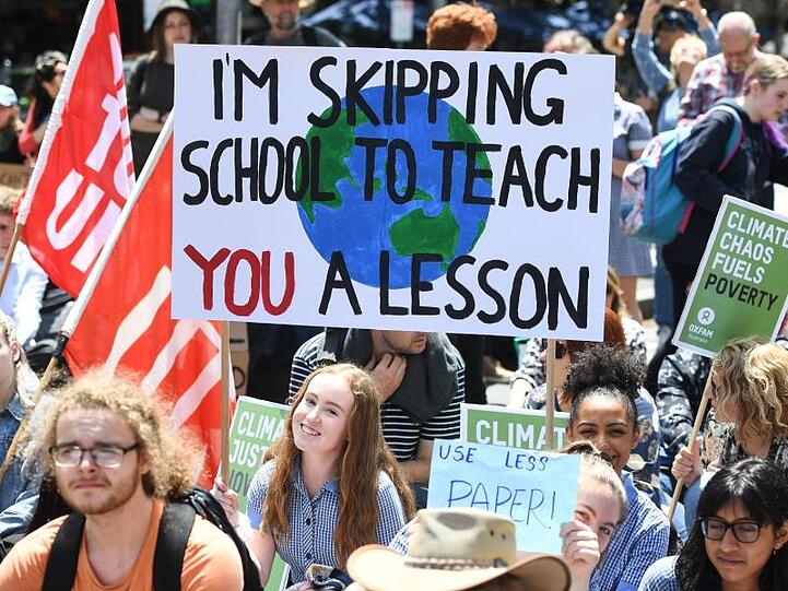 "Ich lasse die Schule ausfallen, um Euch eine Lektion zu erteilen": Schüler demonstrieren in Melbourne.