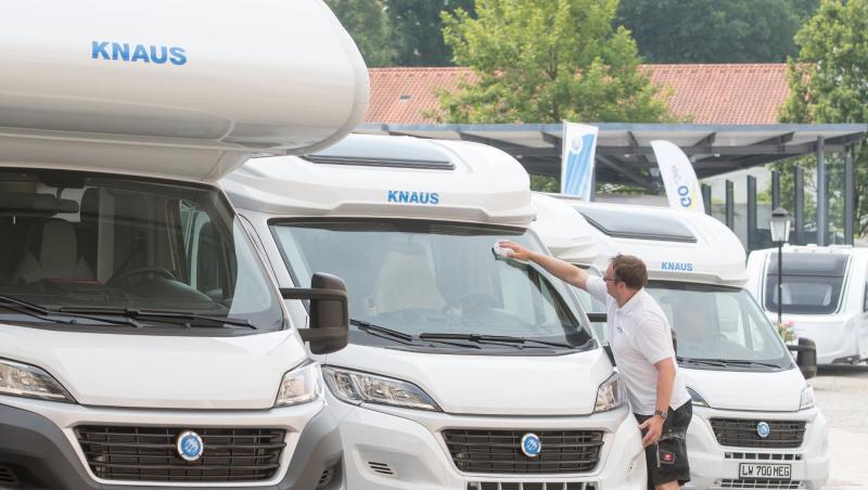Wohnmobile des Caravan-Herstellers Knaus stehen warten auf Käufer. Wohnmobile des Caravan-Herstellers Knaus stehen warten auf Käufer.