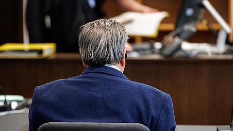 Die Staatsanwaltschaft wirft dem 55-J&auml;hrigen vor, mit einem Kopfnicken das Startsignal f&uuml;r die Tat gegeben zu haben.