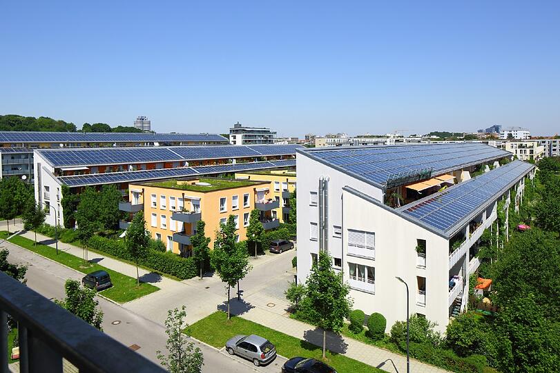 Per Solarthermie sorgen die SWM am Ackermannbogen für erneuerbare Wärmeenergie.
