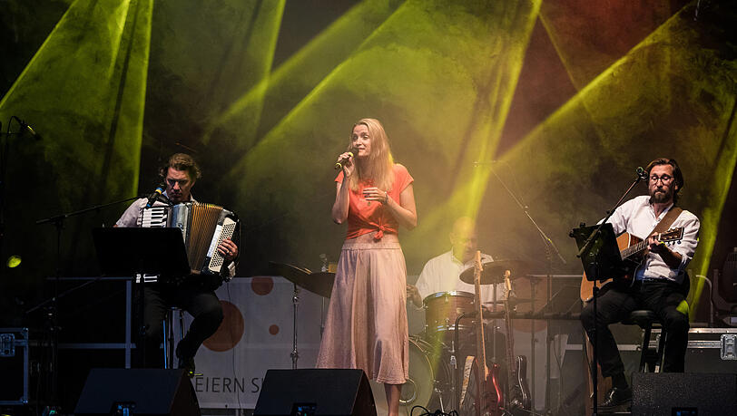 Das zehnte Jubiläum feierte der Verein Kulturraum bei der Stadtteilwoche Sendling-Westpark: mit dem Gratis-Austropop-Konzert "Simmering in Sendling".
