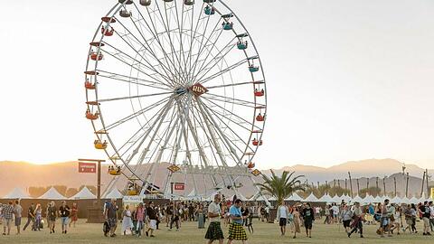 Das ikonische Riesenrad auf dem Coachella in Kalifornien