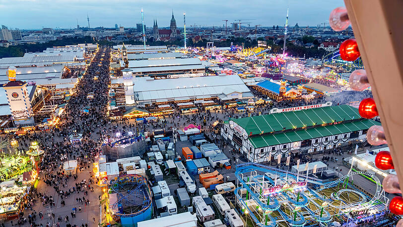 Ein Wiesn-Besucher verletze sich im vergangenen Jahr in einem Fahrgesch&auml;ft und verlangte Schmerzensgeld von der Betreiberin.