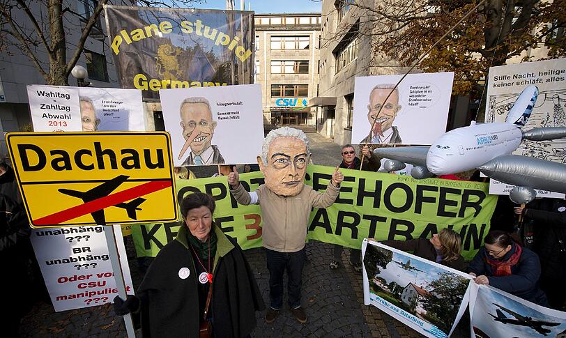 &bdquo;Jetzt is a mal a Ruh &ndash; CSU!&ldquo; Die Bilder von der Demo vor der CSU-Zentrale