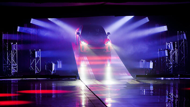 Kia Motors America stellt den 2018 Kia Stinger während der North American International Auto Show in Detroit vor.