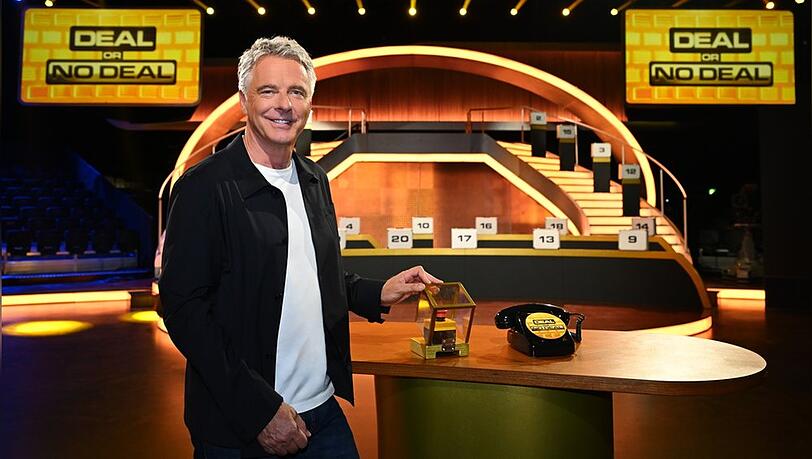 "Deal or No Deal" feiert mit Jörg Pilawa sein TV-Comeback. "Deal or No Deal" feiert mit Jörg Pilawa sein TV-Comeback.