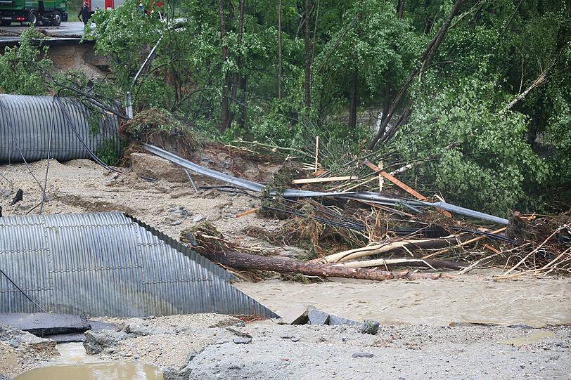 Inzwischen hat sich das Hochwasser zurückgezogen. Das Ausmaß der Katastrophe wird deutlich.
