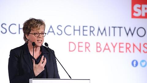 Die bayerische SPD-Vorsitzende Natascha Kohnen spricht beim Politischen Aschermittwoch der SPD. Foto: Daniel Karmann/dpa