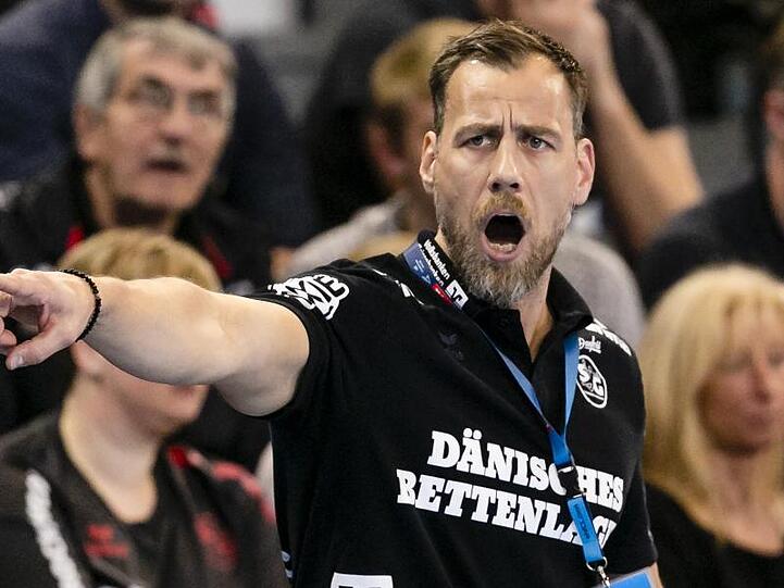 Flensburg-Trainer Maik Machulla und sein Team haben alle Trümpfe in der eigenen Hand.