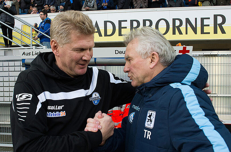 Löwe trifft auf Tiger: TSV-Coach Benno Möhlmann (r.) vor dem Spiel mit Paderborn-Trainer Stefan Effenberg.