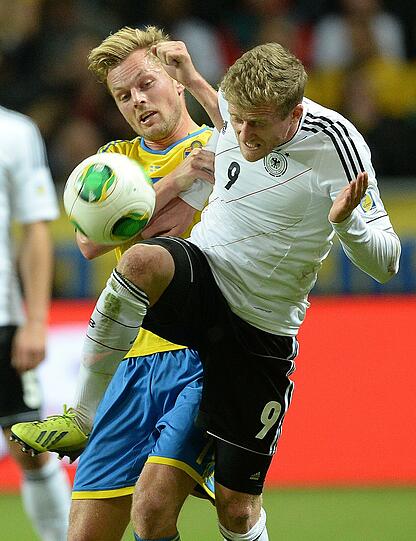 Schürrle: Was für ein toller Abend für den Wahl-Engländer! Erster
Dreierpack im DFB-Trikot. Sieggarant und so ein gesetzter WM-Fahrer.