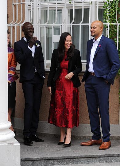 Das Model Papis Loveday (l-r), das Model Heydi Nunez Gomez und ihr Mann Malik Arrendell.
