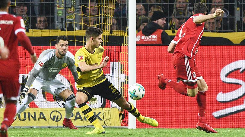 2015 lassen die Löwen ihn für eine kolportierte Ablöse von 2,5 Millionen Euro zum BVB ziehen, wo Weigl (Mi.) der Express-Durchbruch gelingt. Er fährt mit zur EM 2016 und ist als erster Spieleröffner bei Borussia Dortmund nicht mehr wegzudenken.