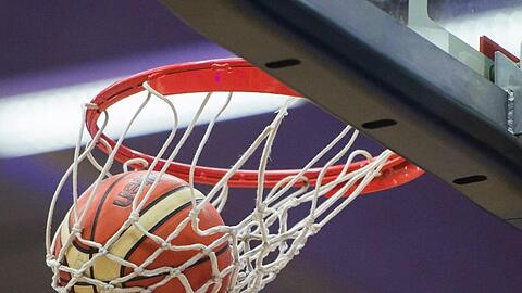 Die Basketball-Bundesliga darf ihre wegen der Coronavirus-Krise unterbrochene Saison fortsetzen.