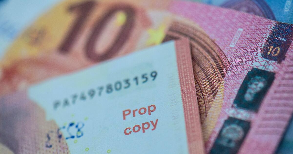 Polizei-erwischt-Autofahrer-mit-ber-4-000-Euro-Falschgeld