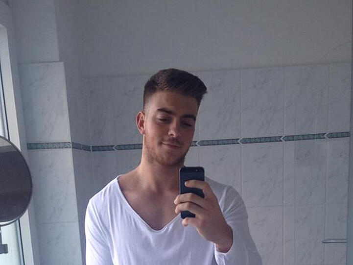 Serienliebling Luca Rutolo: Selfie im Badezimmer