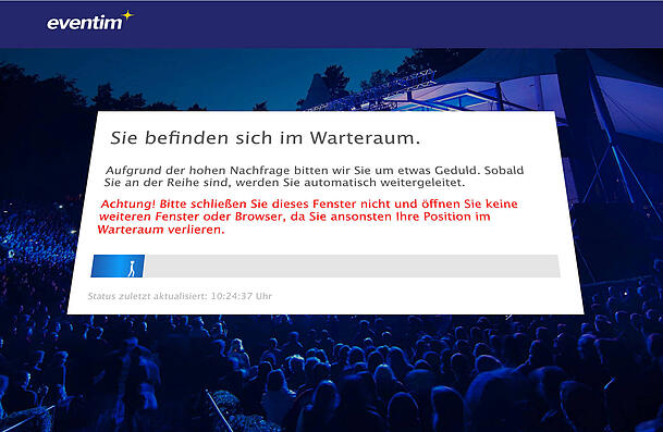 Wegen des großen Andrangs landet der Ticket-Interessent in einer Warteschlange. Wegen des großen Andrangs landet der Ticket-Interessent in einer Warteschlange.
