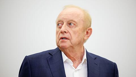 TV-Koch Alfons Schuhbeck wurde zu einer Haftstrafe verurteilt – legte danach Revision ein
