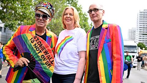Die frühere Bundestagspräsidentin Bas (SPD) beteiligte sich beim CSD in Berlin