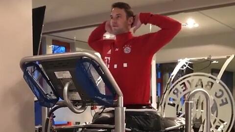 Trainiert auf dem Anti-Schwerkraft-Laufband: Bayern-Kapitän Manuel Neuer, der noch länger fehlen wird.