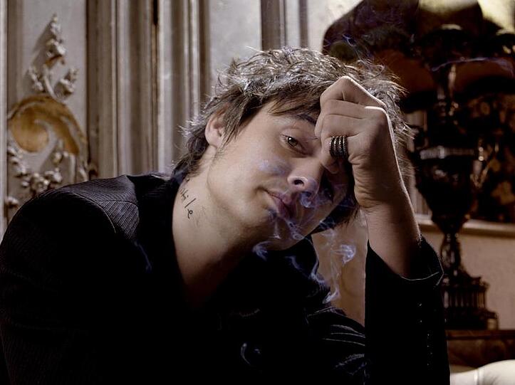 Pete Doherty hat sein erstes Soloalbum veröffentlicht.
