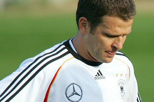 Nachdenklich: Oliver Bierhoff im Gewand des DFB