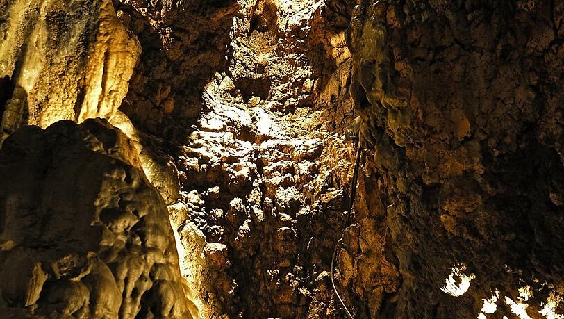 Die Tropfsteinhöhle Schulerloch. Die Tropfsteinhöhle Schulerloch.