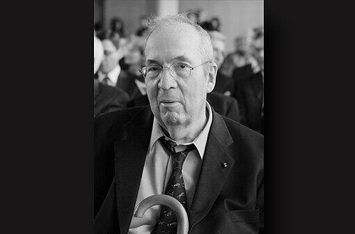07. November: Manfred Rommel (84): Der CDU-Politiker regierte Stuttgart mehr als zwei Jahrzehnte (1974 bis 1996). Er prägte die liberale Grundhaltung der Stadt. Sein Vater war Erwin Rommel, der als «Wüstenfuchs» des Zweiten Weltkrieges berühmt wurde.