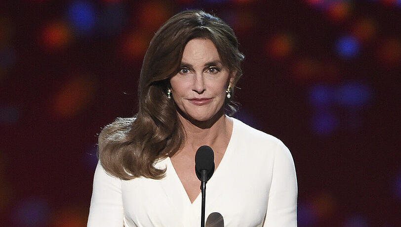 Im Februar war Caitlyn Jenner in einen tragischen Autounfall in Malibu verwickelt Im Februar war Caitlyn Jenner in einen tragischen Autounfall in Malibu verwickelt