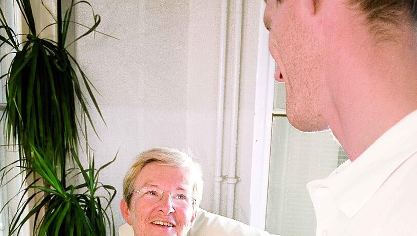 Der Patientenbegleitdienst der Malteser sucht ehrenamtliche Helfer. Der Patientenbegleitdienst der Malteser sucht ehrenamtliche Helfer.