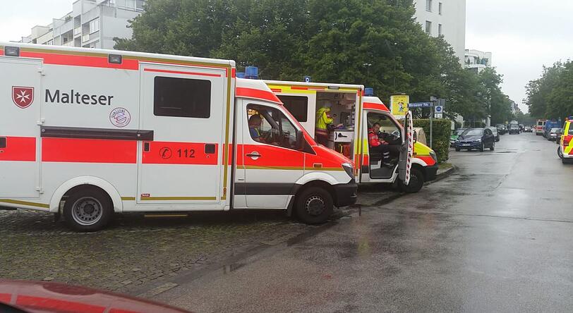 Rettungswägen am Einsatzort.
